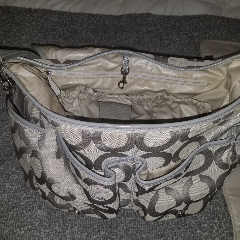 Authenic Coach Large Silver diaper Bag - Picture 6 of 7